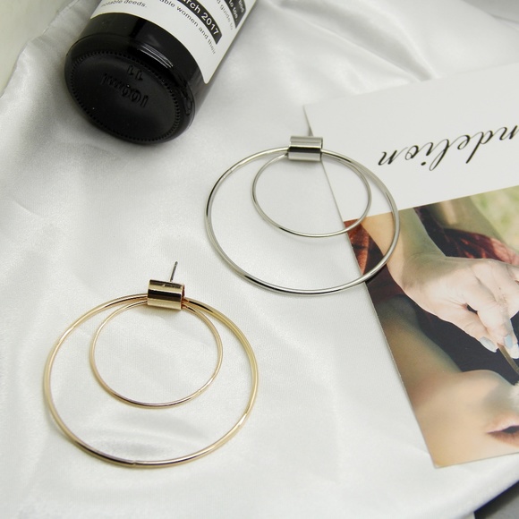 LAST ONE//Double Layer Circle Hoop Earrings - Picture 3 of 7